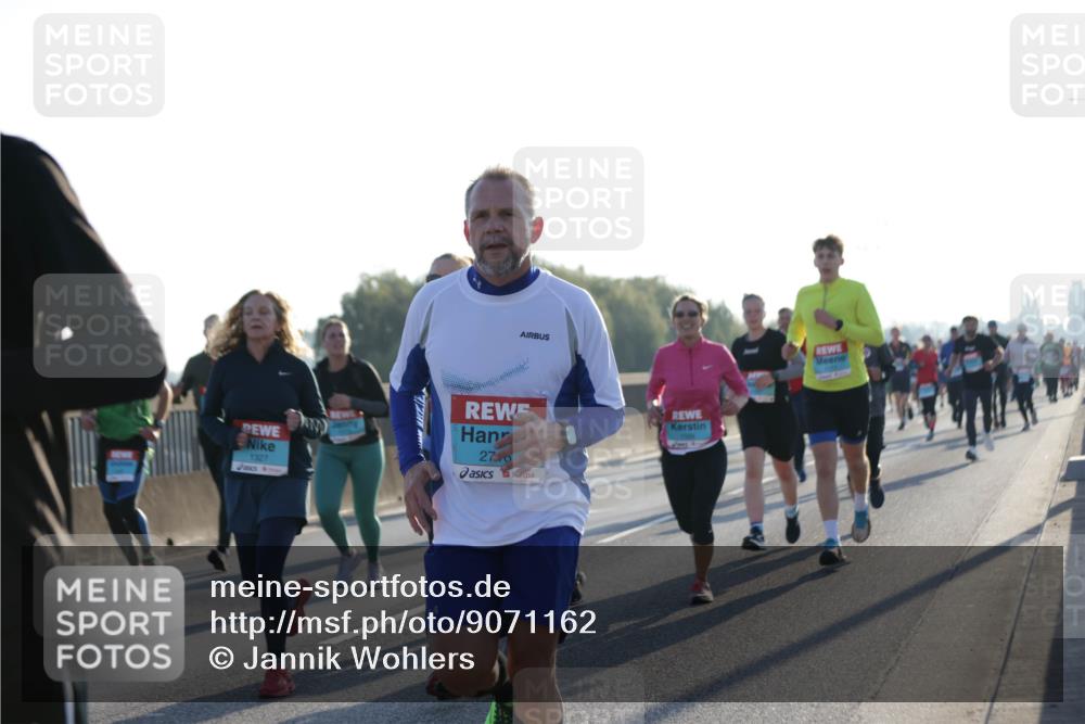 03.10.2025 - Köhlbrandbrückenlauf Jannik Wohlers http://msf.ph/oto/9071162 03.10.2025 09:17:46 Position 3 1327, 270 meine-sportfotos.de