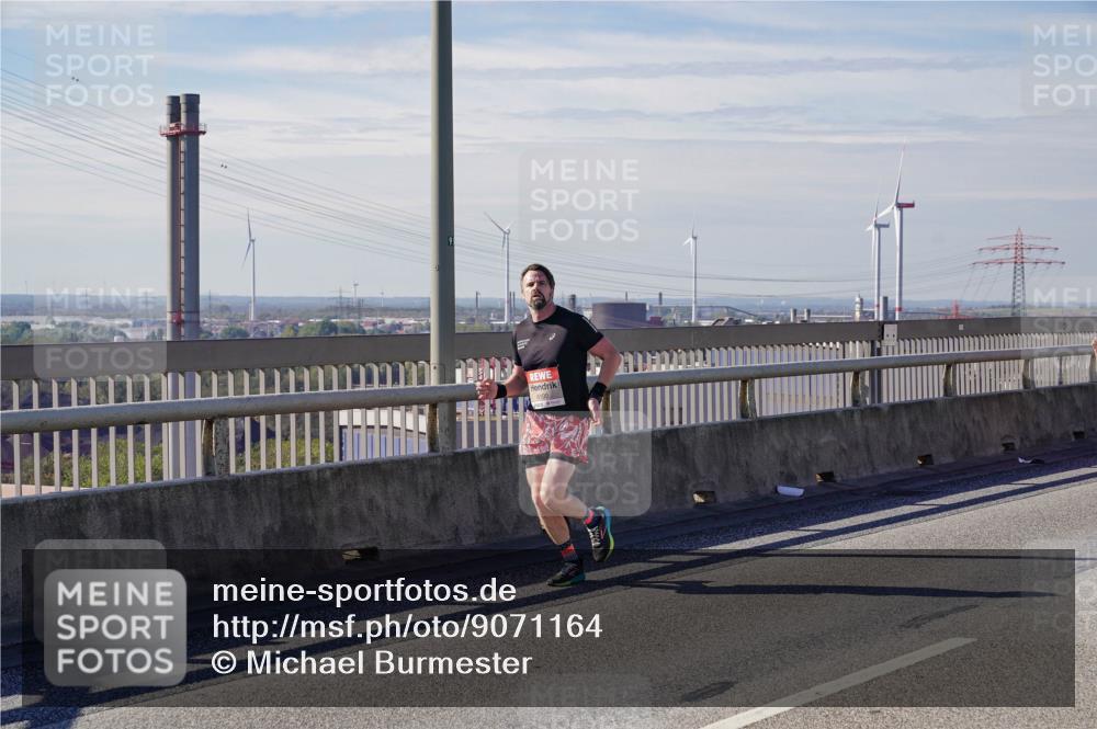 03.10.2025 - Köhlbrandbrückenlauf Michael Burmester http://msf.ph/oto/9071164 03.10.2025 12:36:04 Position 2  meine-sportfotos.de