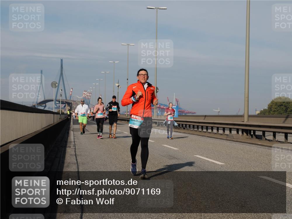 03.10.2025 - Köhlbrandbrückenlauf Fabian Wolf http://msf.ph/oto/9071169 03.10.2025 10:12:59 Position 3 2211 meine-sportfotos.de