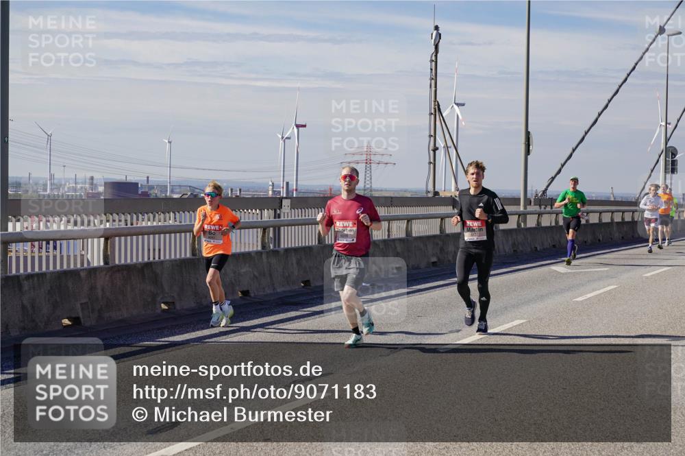 03.10.2025 - Köhlbrandbrückenlauf Michael Burmester http://msf.ph/oto/9071183 03.10.2025 12:36:06 Position 2 9, 6016 meine-sportfotos.de