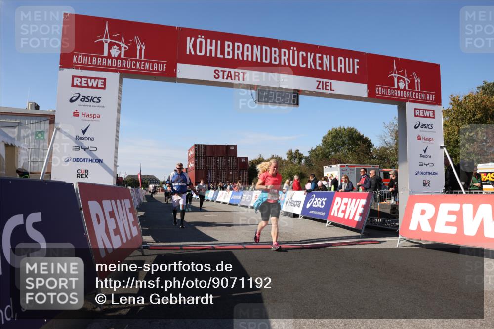 03.10.2025 - Köhlbrandbrückenlauf Lena Gebhardt http://msf.ph/oto/9071192 03.10.2025 13:36:37 Ziel 4735, 5199, 5278, 5585, 5767, 6003, 6004, 6023, 6825 meine-sportfotos.de