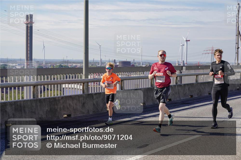 03.10.2025 - Köhlbrandbrückenlauf Michael Burmester http://msf.ph/oto/9071204 03.10.2025 12:36:07 Position 2 6016, 4238 meine-sportfotos.de