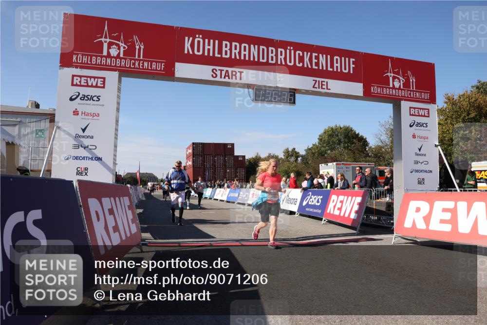 03.10.2025 - Köhlbrandbrückenlauf Lena Gebhardt http://msf.ph/oto/9071206 03.10.2025 13:36:37 Ziel 4735, 5199, 5278, 5585, 5767, 6003, 6004, 6023, 6825 meine-sportfotos.de