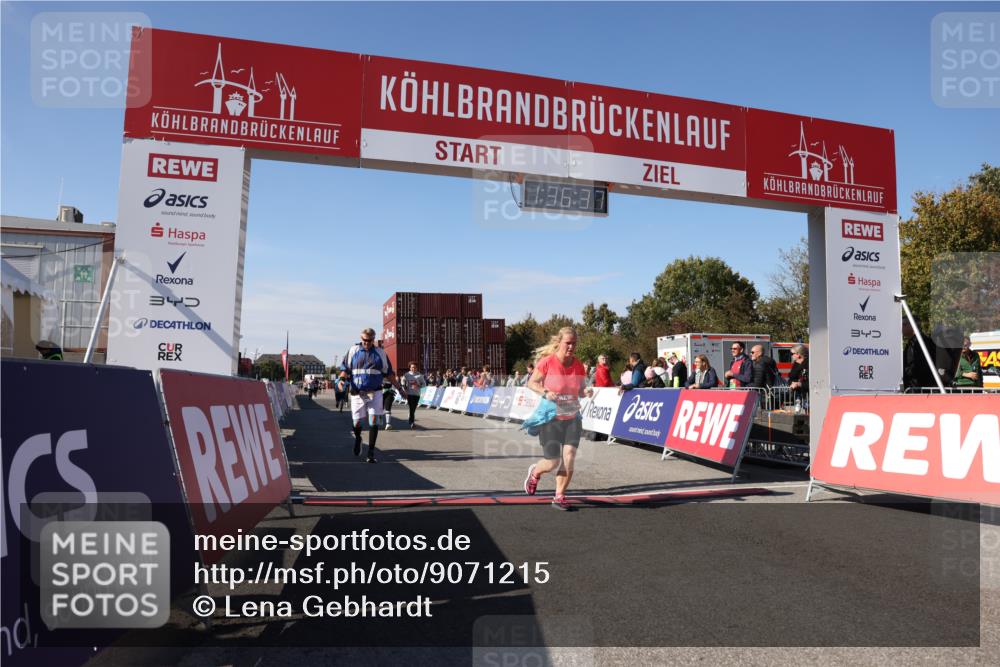 03.10.2025 - Köhlbrandbrückenlauf Lena Gebhardt http://msf.ph/oto/9071215 03.10.2025 13:36:37 Ziel 4735, 5199, 5278, 5585, 5767, 6003, 6004, 6023, 6825 meine-sportfotos.de