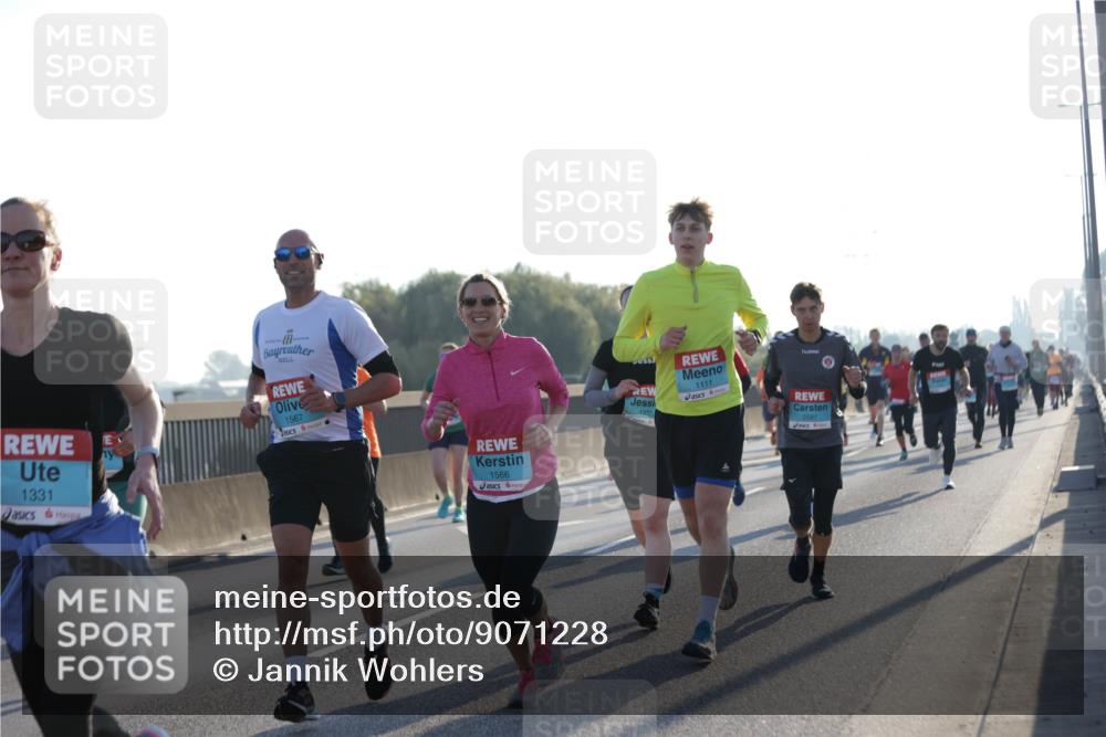 03.10.2025 - Köhlbrandbrückenlauf Jannik Wohlers http://msf.ph/oto/9071228 03.10.2025 09:17:48 Position 3 1331, 1567, 1566, 1111, 1335 meine-sportfotos.de