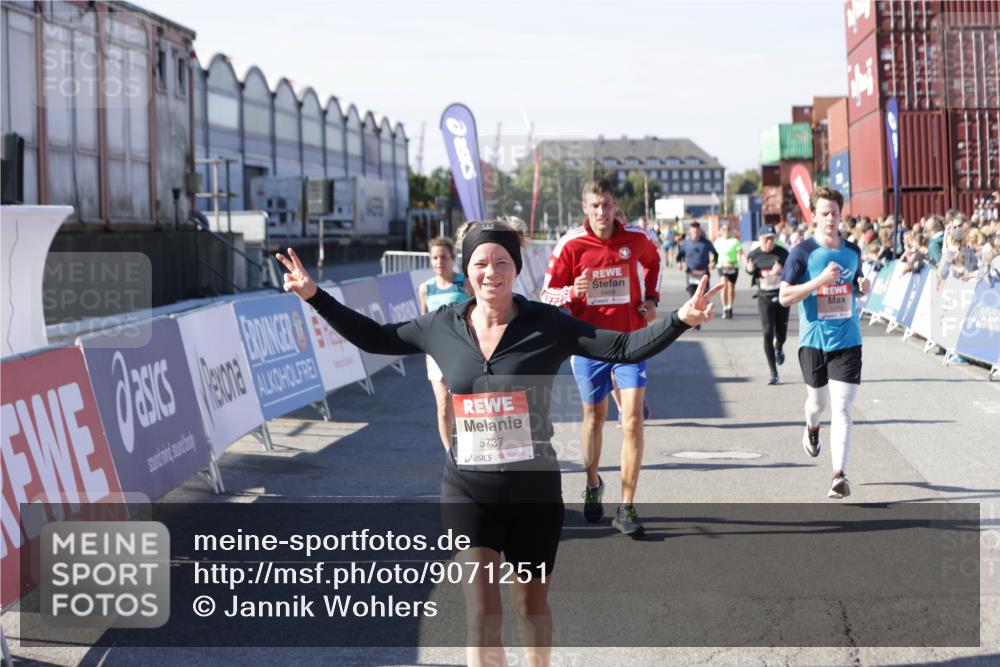 03.10.2025 - Köhlbrandbrückenlauf Jannik Wohlers http://msf.ph/oto/9071251 03.10.2025 13:15:01 Ziel 4232, 4244, 4282, 4406, 4784, 5054, 5173, 5525, 5535, 5737, 6017, 6128, 6129, 6293, 6454, 6810, 6815 meine-sportfotos.de