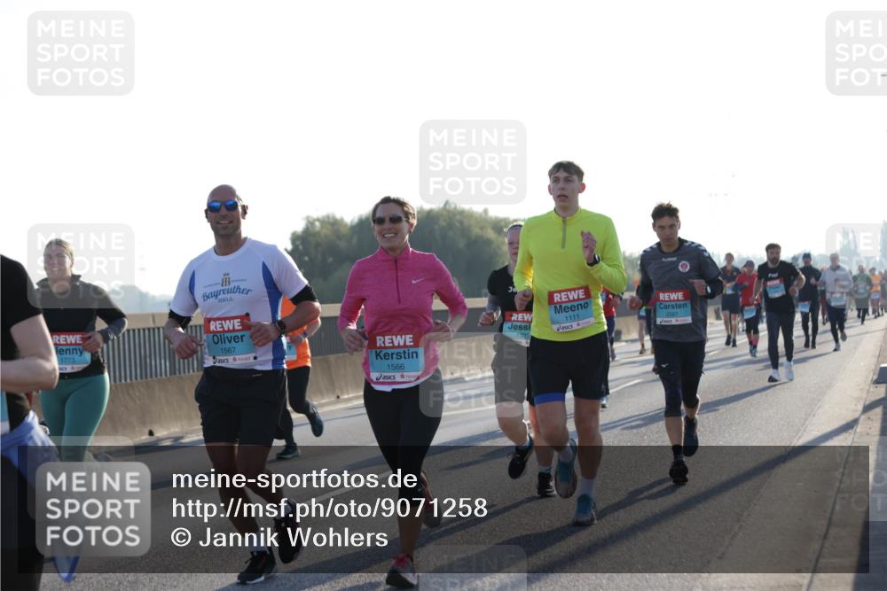 03.10.2025 - Köhlbrandbrückenlauf Jannik Wohlers http://msf.ph/oto/9071258 03.10.2025 09:17:48 Position 3 1773, 1567, 1566, 1335, 1111, 2587 meine-sportfotos.de