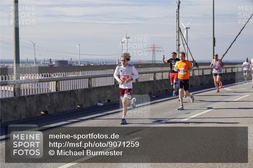 03.10.2025 - Köhlbrandbrückenlauf Michael Burmester http://msf.ph/oto/9071259 03.10.2025 12:36:13 Position 2  meine-sportfotos.de