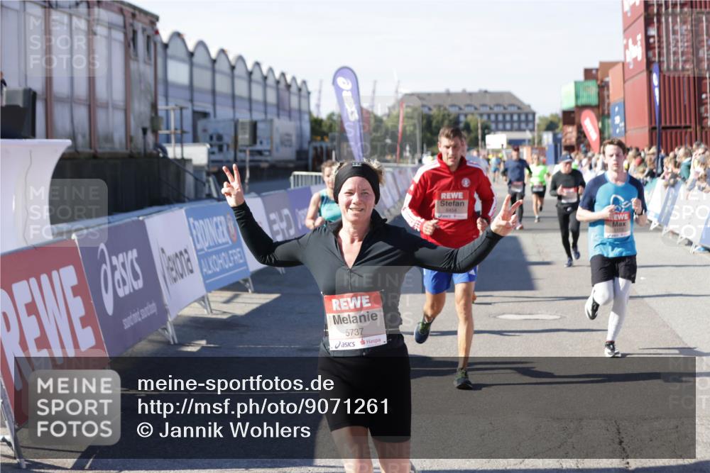 03.10.2025 - Köhlbrandbrückenlauf Jannik Wohlers http://msf.ph/oto/9071261 03.10.2025 13:15:02 Ziel 4090, 4232, 4244, 4282, 4406, 4784, 5054, 5173, 5737, 6017, 6128, 6129, 6189, 6293, 6454, 6810, 6815 meine-sportfotos.de