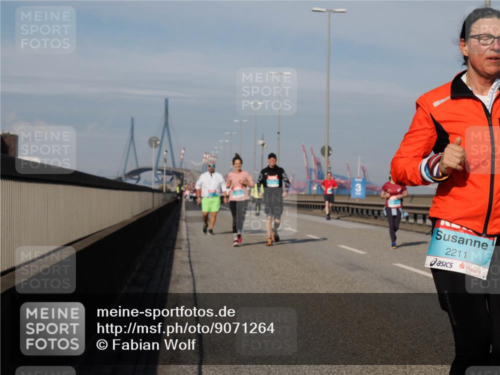 03.10.2025 - Köhlbrandbrückenlauf Fabian Wolf http://msf.ph/oto/9071264 03.10.2025 10:13:02 Position 3 2211 meine-sportfotos.de