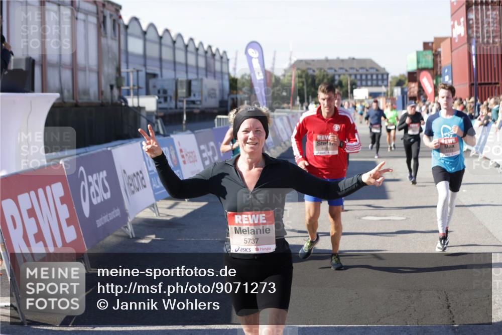 03.10.2025 - Köhlbrandbrückenlauf Jannik Wohlers http://msf.ph/oto/9071273 03.10.2025 13:15:02 Ziel 4090, 4232, 4244, 4282, 4406, 4784, 5054, 5173, 5737, 6017, 6128, 6129, 6189, 6293, 6454, 6810, 6815 meine-sportfotos.de