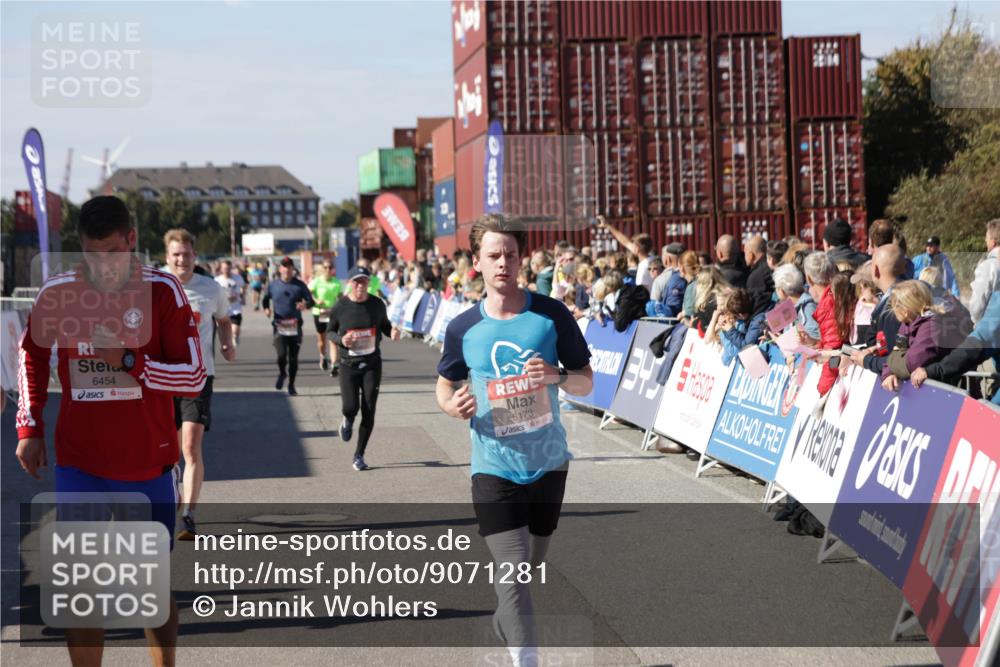 03.10.2025 - Köhlbrandbrückenlauf Jannik Wohlers http://msf.ph/oto/9071281 03.10.2025 13:15:03 Ziel 4090, 4232, 4244, 4282, 4406, 4784, 5054, 5173, 5737, 6017, 6128, 6129, 6189, 6249, 6252, 6293, 6454, 6810, 6815 meine-sportfotos.de