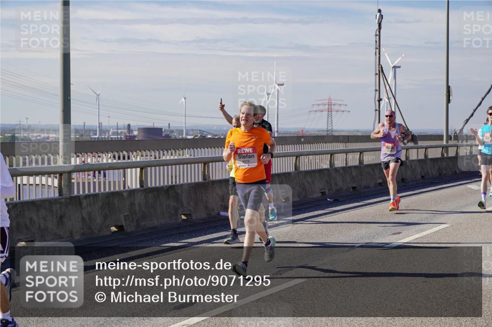 03.10.2025 - Köhlbrandbrückenlauf Michael Burmester http://msf.ph/oto/9071295 03.10.2025 12:36:15 Position 2 4078 meine-sportfotos.de