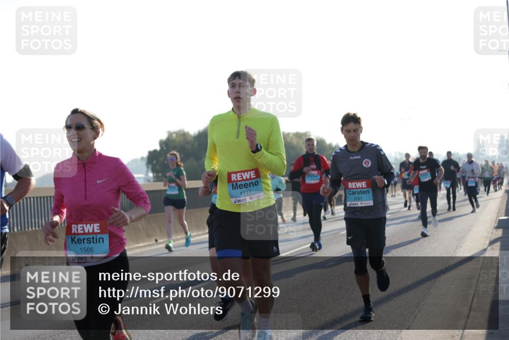 03.10.2025 - Köhlbrandbrückenlauf Jannik Wohlers http://msf.ph/oto/9071299 03.10.2025 09:17:49 Position 3 1566, 1111, 2587 meine-sportfotos.de