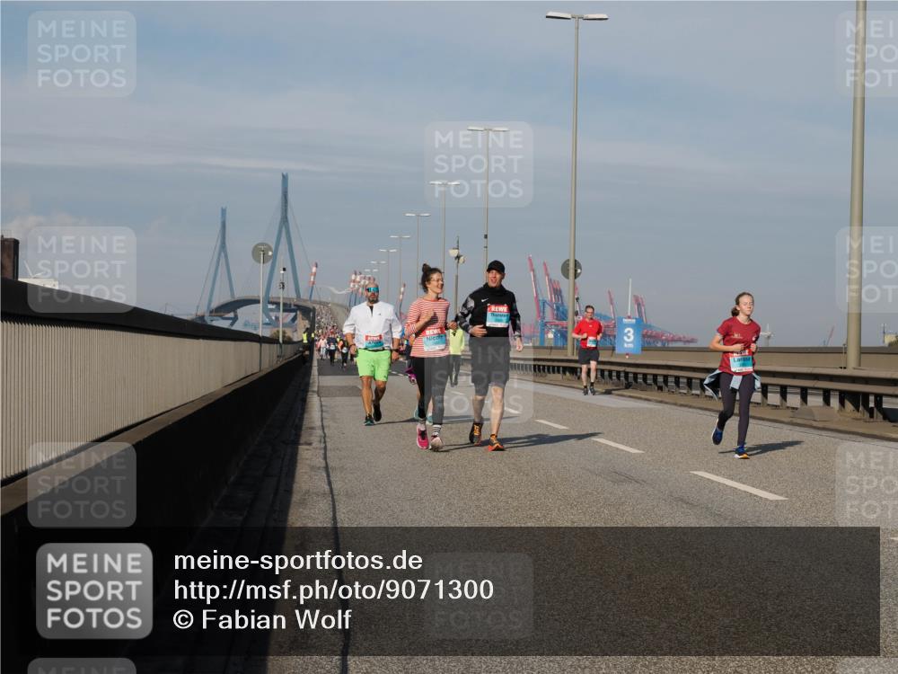 03.10.2025 - Köhlbrandbrückenlauf Fabian Wolf http://msf.ph/oto/9071300 03.10.2025 10:13:03 Position 3  meine-sportfotos.de