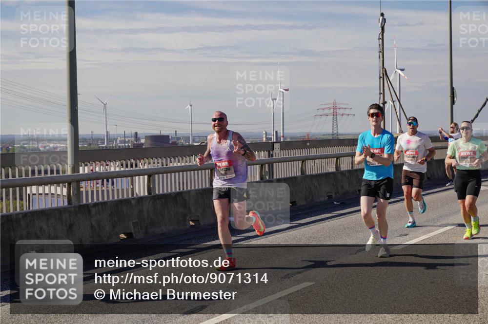 03.10.2025 - Köhlbrandbrückenlauf Michael Burmester http://msf.ph/oto/9071314 03.10.2025 12:36:17 Position 2  meine-sportfotos.de