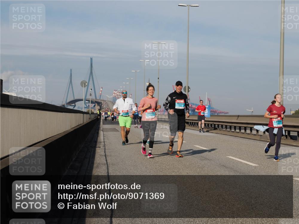 03.10.2025 - Köhlbrandbrückenlauf Fabian Wolf http://msf.ph/oto/9071369 03.10.2025 10:13:04 Position 3 2568, 2569 meine-sportfotos.de