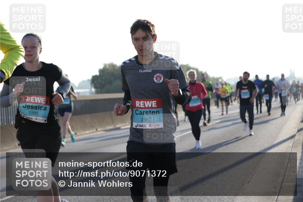 03.10.2025 - Köhlbrandbrückenlauf Jannik Wohlers http://msf.ph/oto/9071372 03.10.2025 09:17:50 Position 3 1910, 1335, 2587 meine-sportfotos.de