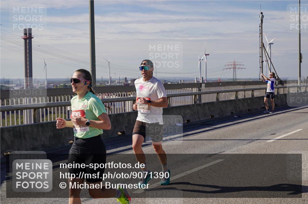 03.10.2025 - Köhlbrandbrückenlauf Michael Burmester http://msf.ph/oto/9071390 03.10.2025 12:36:19 Position 2 5966 meine-sportfotos.de