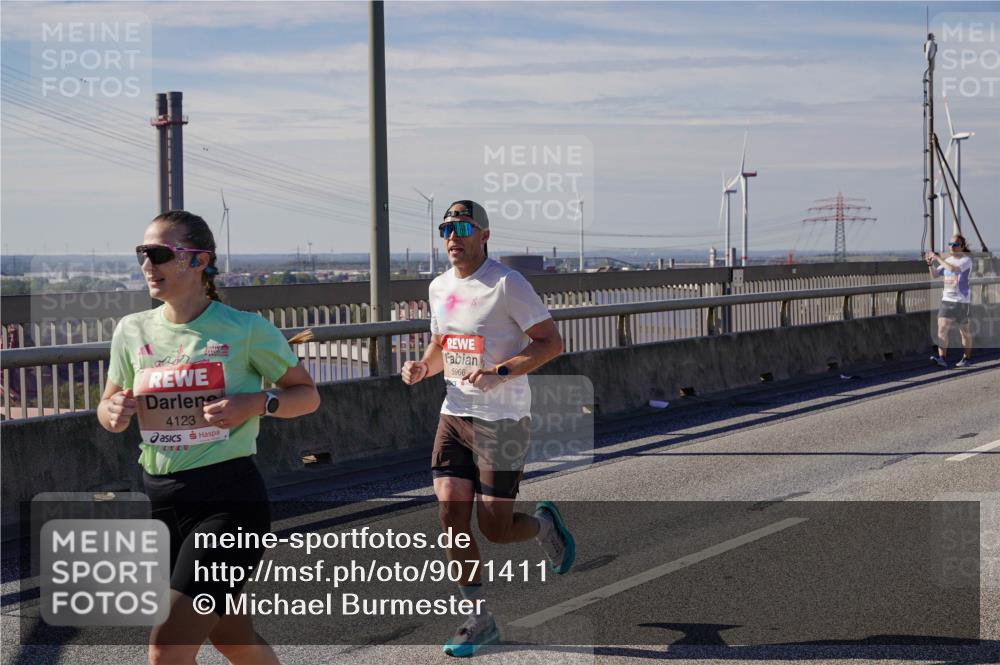03.10.2025 - Köhlbrandbrückenlauf Michael Burmester http://msf.ph/oto/9071411 03.10.2025 12:36:19 Position 2 4123, 5966 meine-sportfotos.de