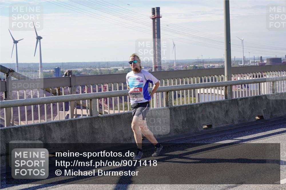 03.10.2025 - Köhlbrandbrückenlauf Michael Burmester http://msf.ph/oto/9071418 03.10.2025 12:36:25 Position 2 6122 meine-sportfotos.de