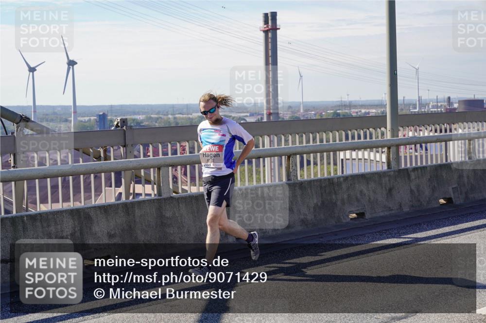 03.10.2025 - Köhlbrandbrückenlauf Michael Burmester http://msf.ph/oto/9071429 03.10.2025 12:36:25 Position 2 6122 meine-sportfotos.de