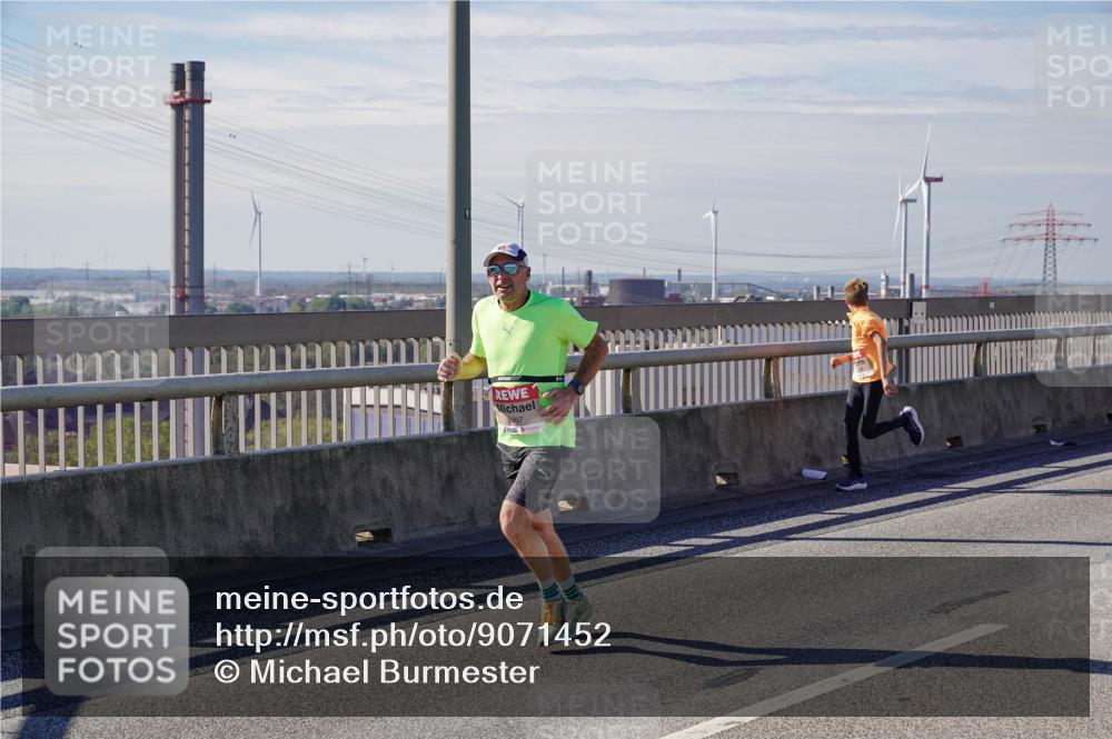 03.10.2025 - Köhlbrandbrückenlauf Michael Burmester http://msf.ph/oto/9071452 03.10.2025 12:36:28 Position 2 957 meine-sportfotos.de