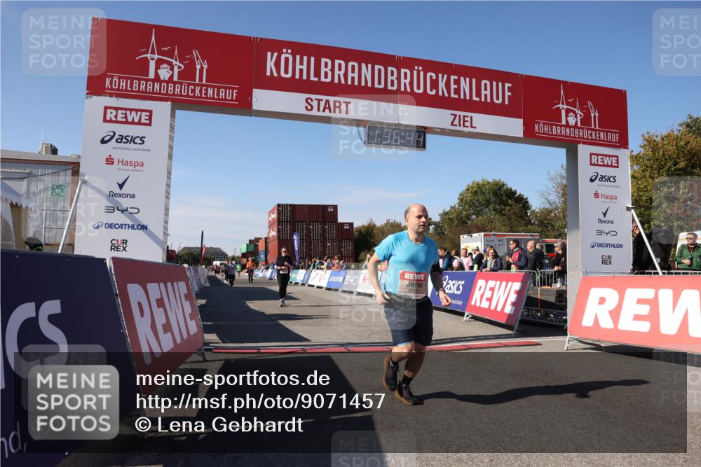 03.10.2025 - Köhlbrandbrückenlauf Lena Gebhardt http://msf.ph/oto/9071457 03.10.2025 13:36:44 Ziel 4974, 5199, 5278, 5585, 5767, 6023, 6825 meine-sportfotos.de