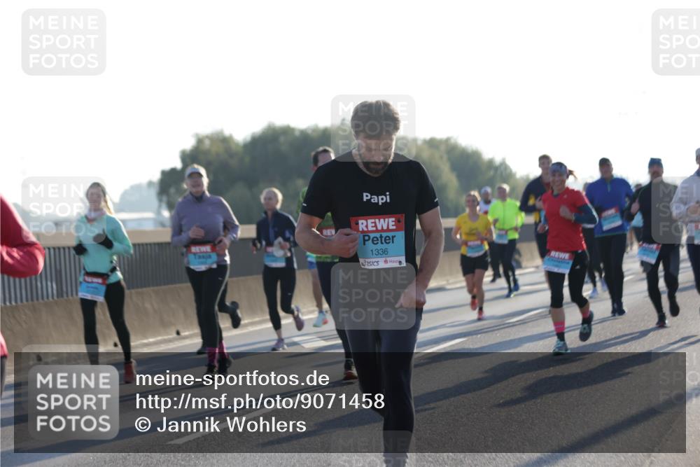03.10.2025 - Köhlbrandbrückenlauf Jannik Wohlers http://msf.ph/oto/9071458 03.10.2025 09:17:52 Position 3 1336 meine-sportfotos.de