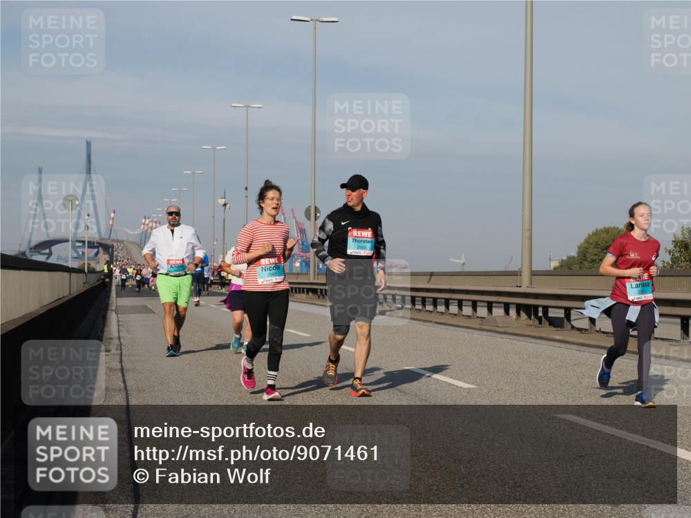 03.10.2025 - Köhlbrandbrückenlauf Fabian Wolf http://msf.ph/oto/9071461 03.10.2025 10:13:05 Position 3 2568, 2569 meine-sportfotos.de
