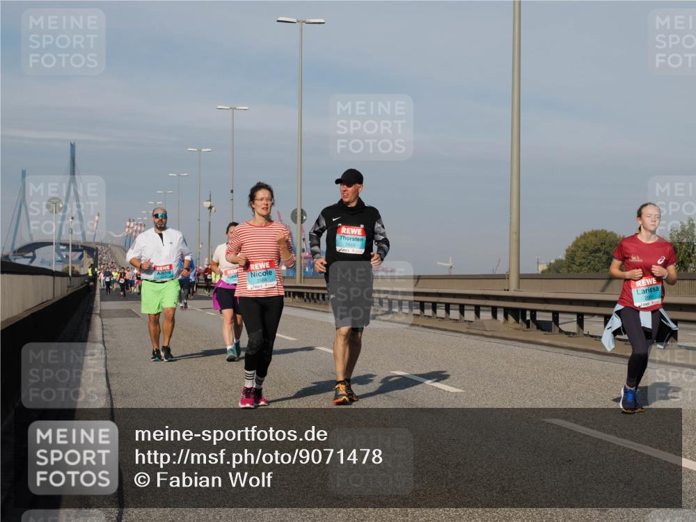 03.10.2025 - Köhlbrandbrückenlauf Fabian Wolf http://msf.ph/oto/9071478 03.10.2025 10:13:06 Position 3 2568, 2569 meine-sportfotos.de