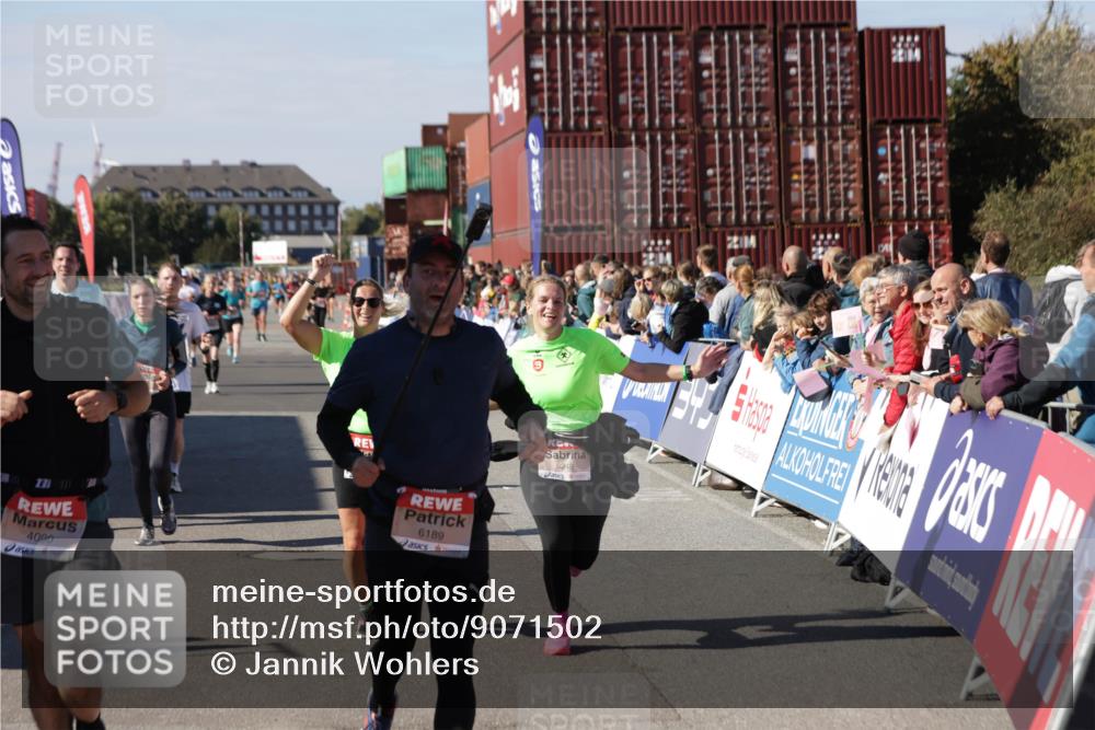 03.10.2025 - Köhlbrandbrückenlauf Jannik Wohlers http://msf.ph/oto/9071502 03.10.2025 13:15:08 Ziel 4090, 4232, 4244, 4282, 4784, 5173, 5186, 5737, 6128, 6129, 6189, 6249, 6252, 6370, 6454, 6591, 6810 meine-sportfotos.de