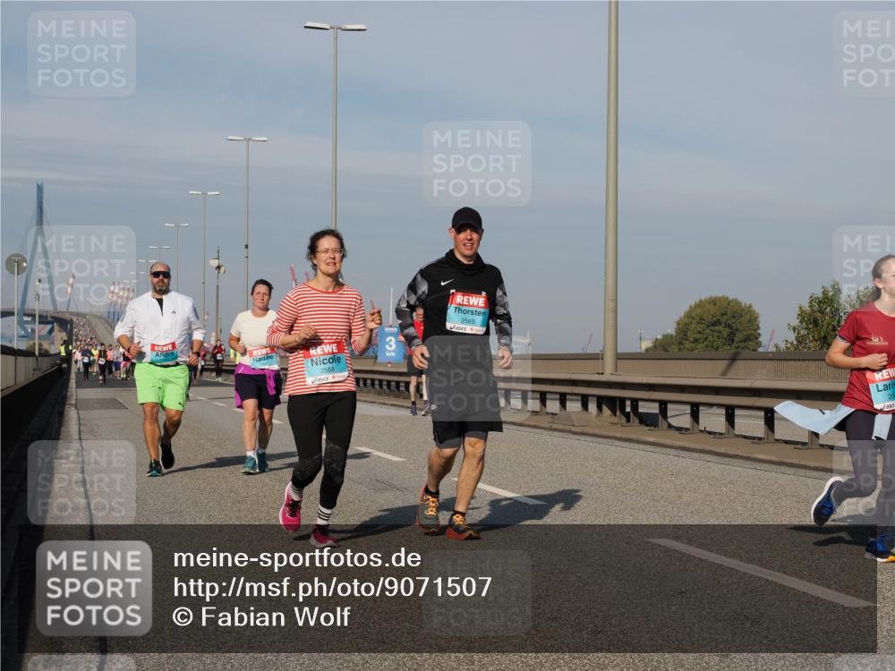 03.10.2025 - Köhlbrandbrückenlauf Fabian Wolf http://msf.ph/oto/9071507 03.10.2025 10:13:06 Position 3 2568, 3, 2569 meine-sportfotos.de