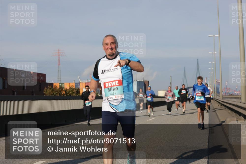 03.10.2025 - Köhlbrandbrückenlauf Jannik Wohlers http://msf.ph/oto/9071513 03.10.2025 09:49:43 Position 3 78, 1351 meine-sportfotos.de