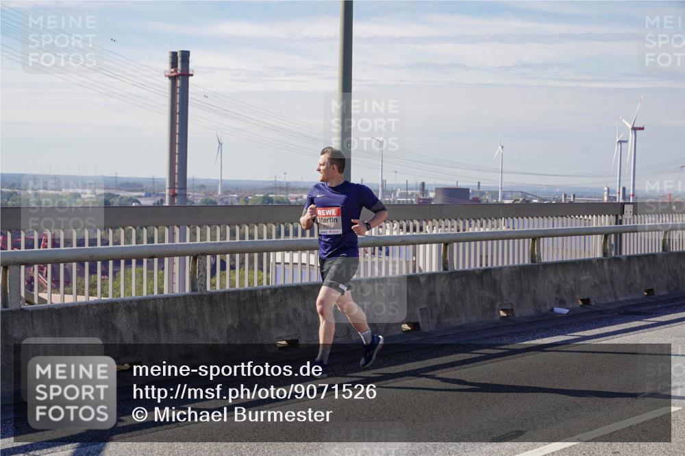 03.10.2025 - Köhlbrandbrückenlauf Michael Burmester http://msf.ph/oto/9071526 03.10.2025 12:36:33 Position 2 4170 meine-sportfotos.de