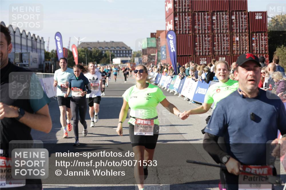 03.10.2025 - Köhlbrandbrückenlauf Jannik Wohlers http://msf.ph/oto/9071533 03.10.2025 13:15:10 Ziel 4090, 4244, 4282, 5173, 5186, 5737, 6189, 6249, 6252, 6370, 6454, 6591, 6810 meine-sportfotos.de