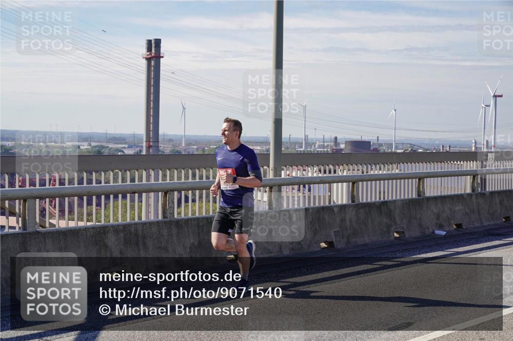 03.10.2025 - Köhlbrandbrückenlauf Michael Burmester http://msf.ph/oto/9071540 03.10.2025 12:36:33 Position 2  meine-sportfotos.de