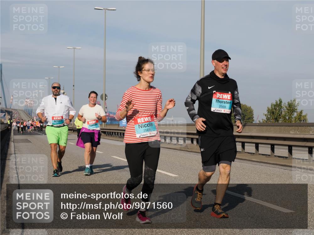 03.10.2025 - Köhlbrandbrückenlauf Fabian Wolf http://msf.ph/oto/9071560 03.10.2025 10:13:08 Position 3 2568, 2569 meine-sportfotos.de