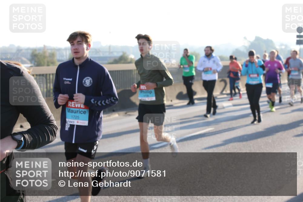 03.10.2025 - Köhlbrandbrückenlauf Lena Gebhardt http://msf.ph/oto/9071581 03.10.2025 09:24:39 Position 1 1725 meine-sportfotos.de