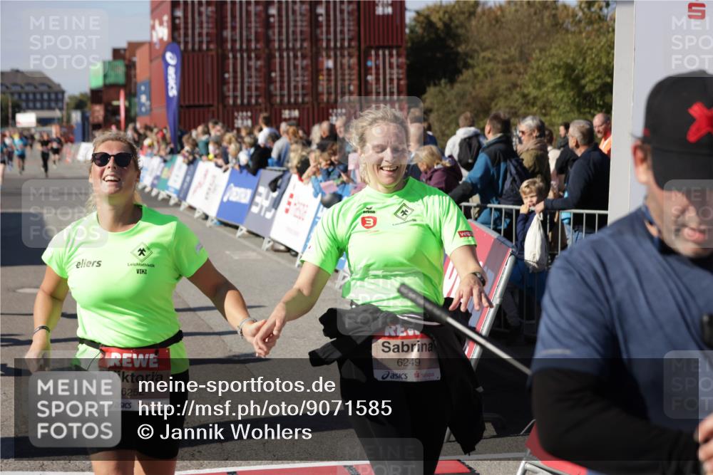 03.10.2025 - Köhlbrandbrückenlauf Jannik Wohlers http://msf.ph/oto/9071585 03.10.2025 13:15:11 Ziel 4090, 4244, 4282, 5173, 5186, 6189, 6249, 6252, 6370, 6454, 6591, 6773, 6810 meine-sportfotos.de