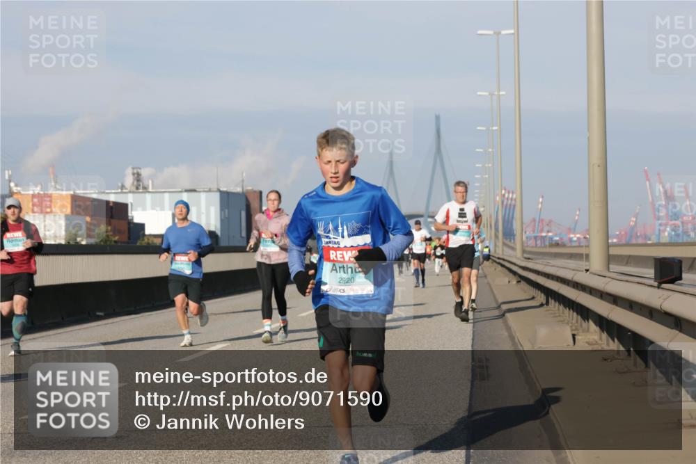 03.10.2025 - Köhlbrandbrückenlauf Jannik Wohlers http://msf.ph/oto/9071590 03.10.2025 09:49:45 Position 3 2920 meine-sportfotos.de