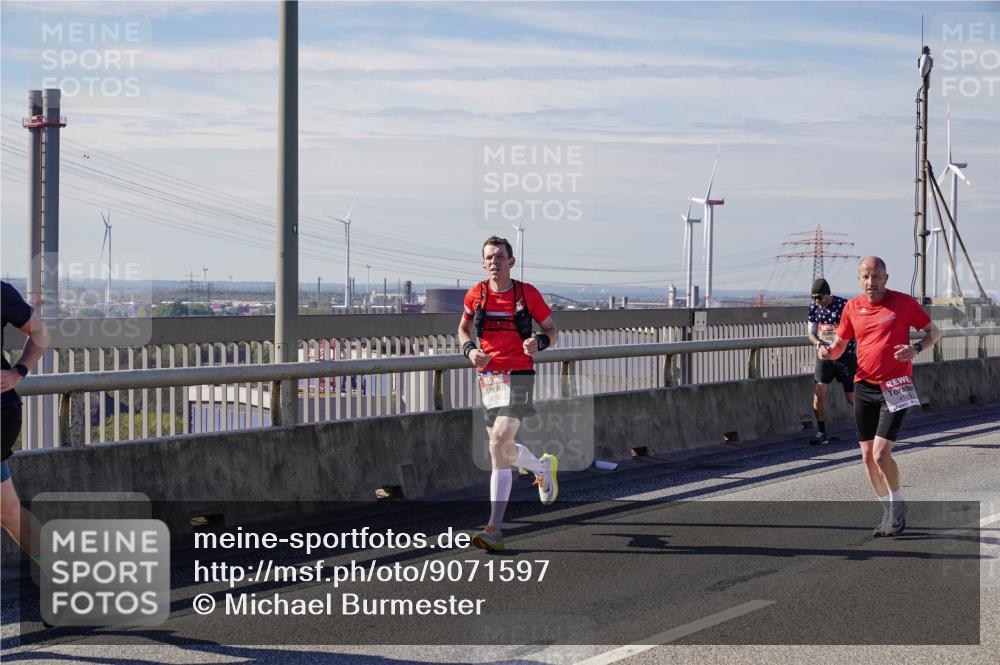 03.10.2025 - Köhlbrandbrückenlauf Michael Burmester http://msf.ph/oto/9071597 03.10.2025 12:36:37 Position 2  meine-sportfotos.de