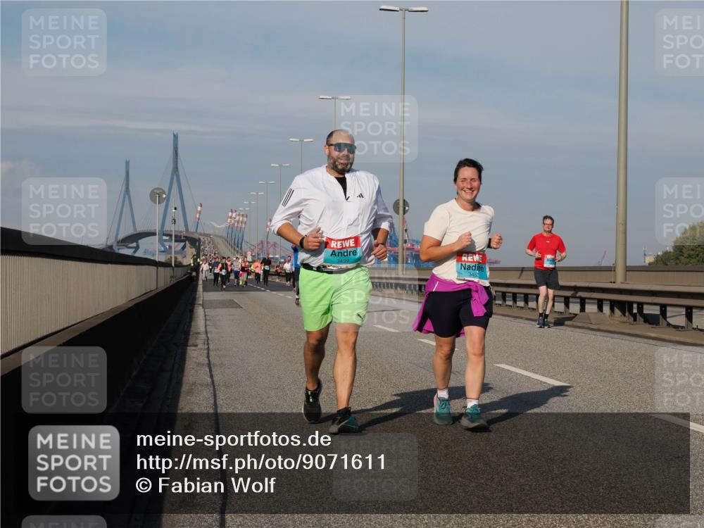 03.10.2025 - Köhlbrandbrückenlauf Fabian Wolf http://msf.ph/oto/9071611 03.10.2025 10:13:09 Position 3 3439, 3453 meine-sportfotos.de