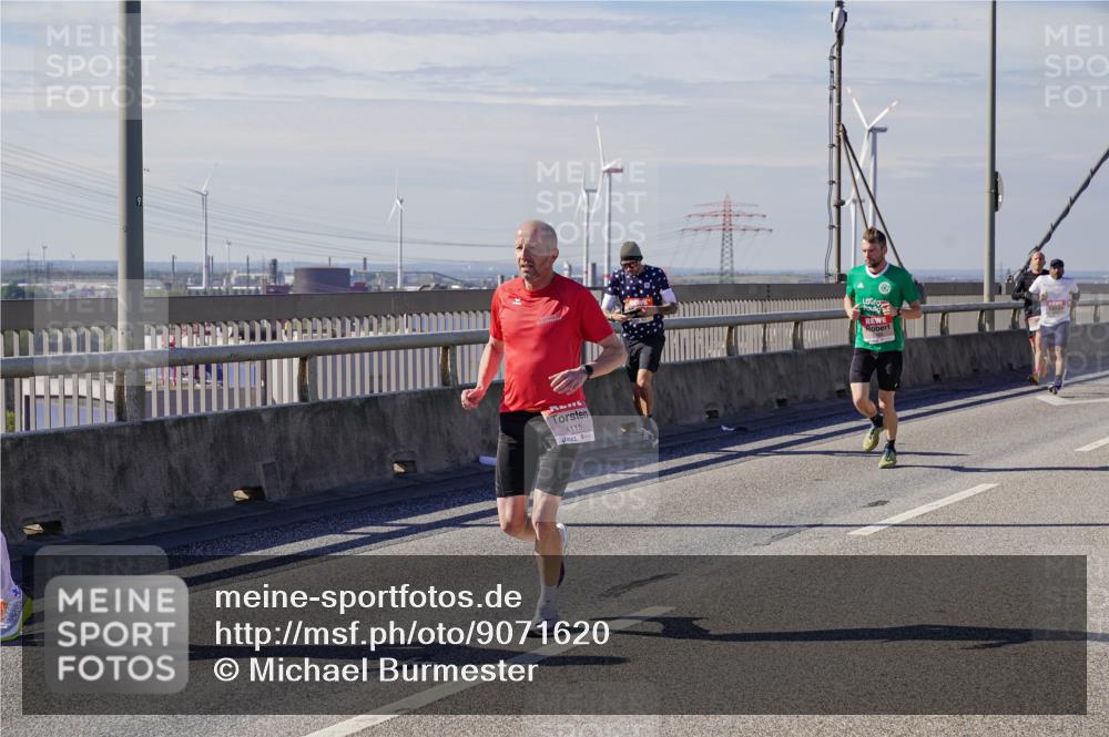 03.10.2025 - Köhlbrandbrückenlauf Michael Burmester http://msf.ph/oto/9071620 03.10.2025 12:36:38 Position 2 4115 meine-sportfotos.de
