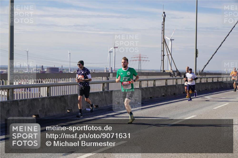 03.10.2025 - Köhlbrandbrückenlauf Michael Burmester http://msf.ph/oto/9071631 03.10.2025 12:36:40 Position 2 95 meine-sportfotos.de