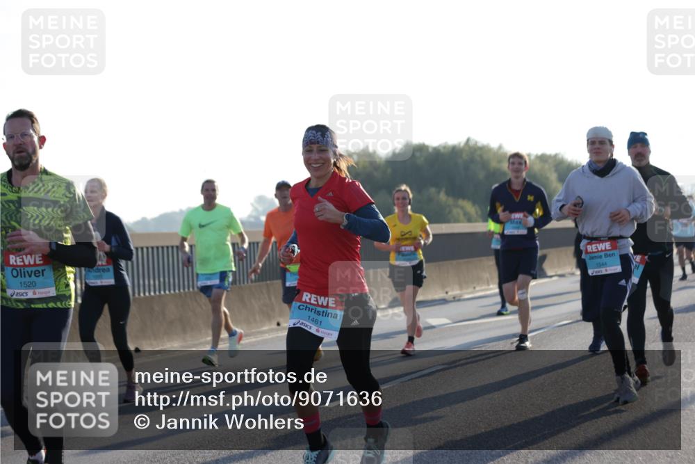 03.10.2025 - Köhlbrandbrückenlauf Jannik Wohlers http://msf.ph/oto/9071636 03.10.2025 09:17:55 Position 3 1520, 1461, 1544 meine-sportfotos.de