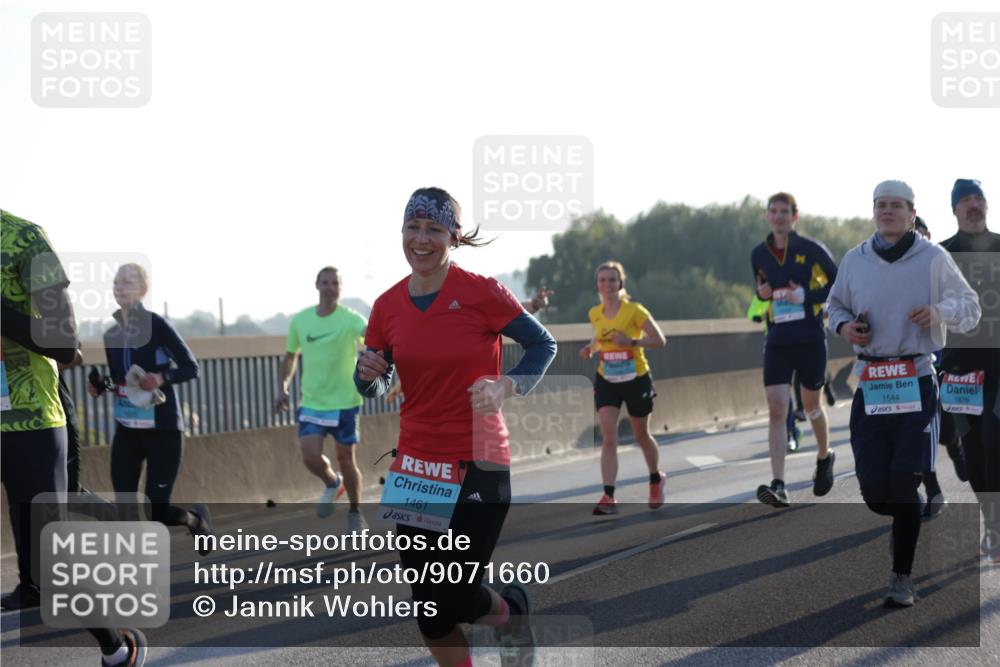 03.10.2025 - Köhlbrandbrückenlauf Jannik Wohlers http://msf.ph/oto/9071660 03.10.2025 09:17:55 Position 3 1461, 1544, 1876 meine-sportfotos.de