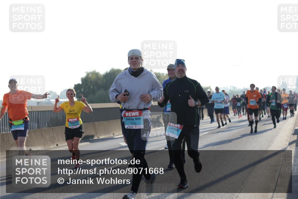 03.10.2025 - Köhlbrandbrückenlauf Jannik Wohlers http://msf.ph/oto/9071668 03.10.2025 09:17:56 Position 3 1544, 1876 meine-sportfotos.de