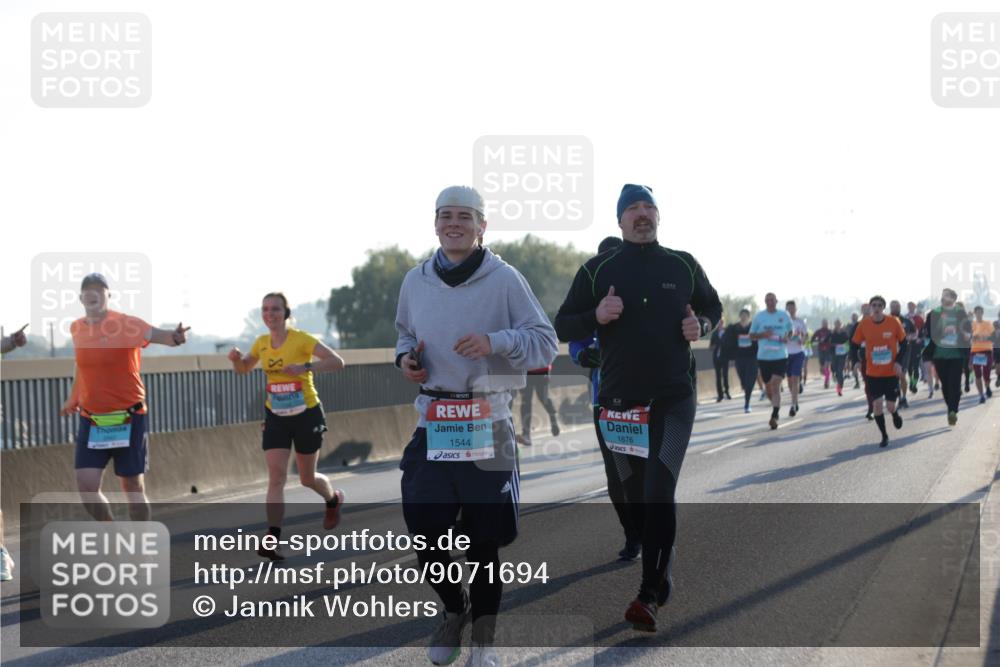 03.10.2025 - Köhlbrandbrückenlauf Jannik Wohlers http://msf.ph/oto/9071694 03.10.2025 09:17:56 Position 3 1544, 1876 meine-sportfotos.de