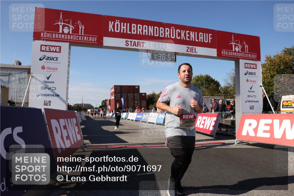 03.10.2025 - Köhlbrandbrückenlauf Lena Gebhardt http://msf.ph/oto/9071697 03.10.2025 13:36:54 Ziel 4974, 5287, 5313, 5808 meine-sportfotos.de